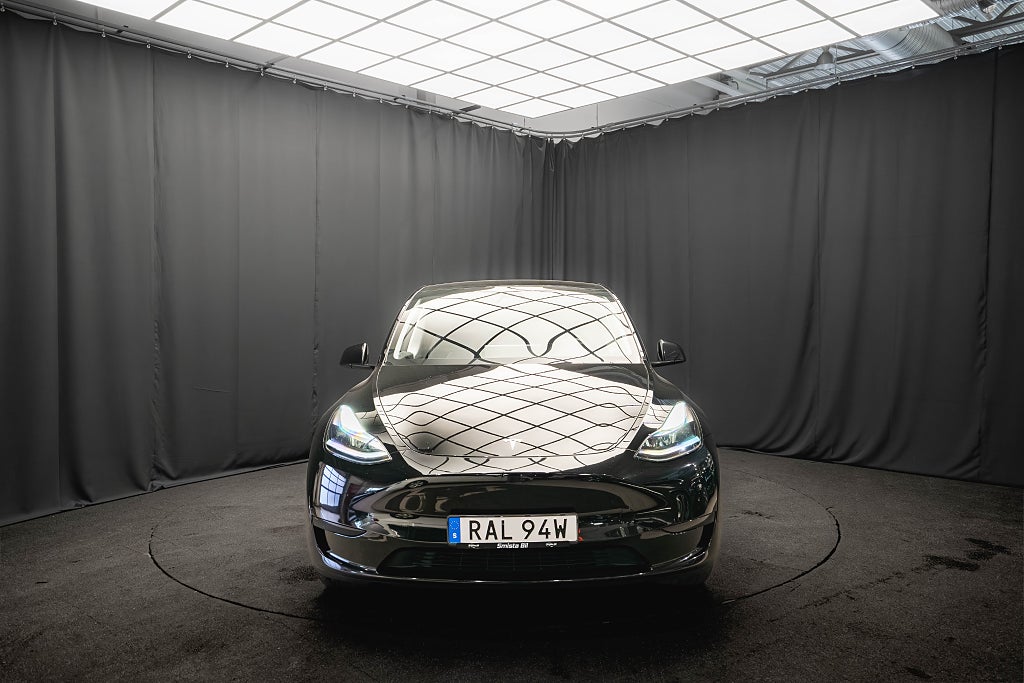Tesla Model Y Standard Range DRAG PANO MOMS 1 ÄGARE LÄDER