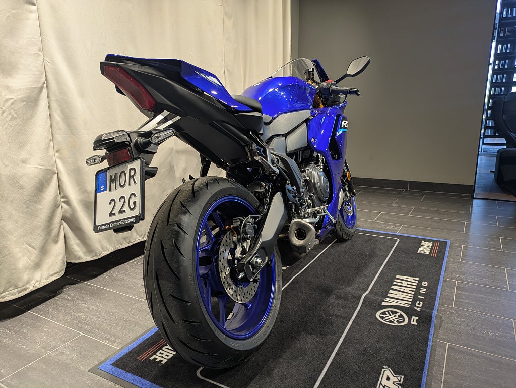 Yamaha YZF-R7 Icon Blue / Finns för beställning!