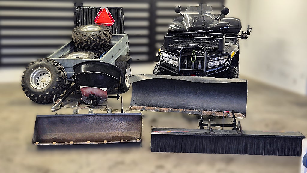 Arctic Cat 700 EFI – Ultimata Arbetspaketet (Plog, Sop, Vagn & Skopa)