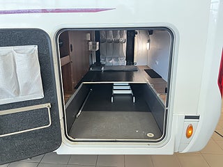 Husbil-integrerad Adria SONIC 700 SC 7 av 27