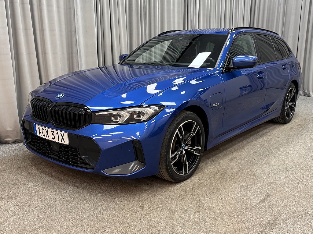 BMW 330e xDrive Touring Steptronic M Sport Drag/Värmare/Moms