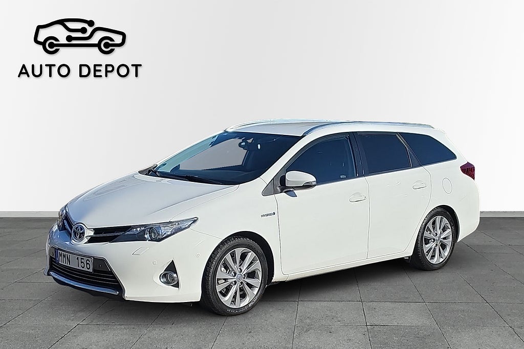 Toyota Auris Touring Sports Hybrid e-CVT Executive GPS P-Sensorer
