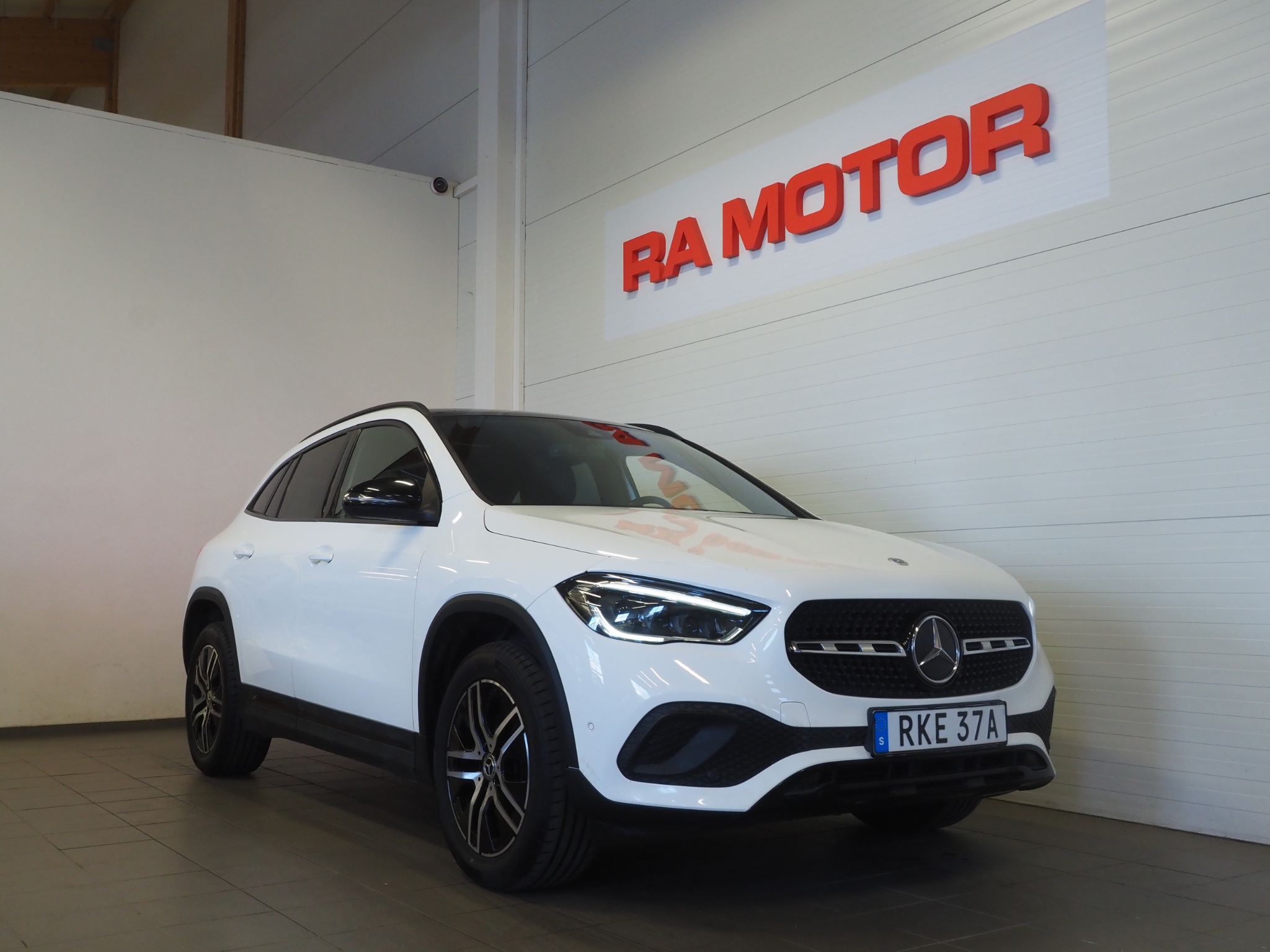 Mercedes-Benz GLA 2021, photo 3/44