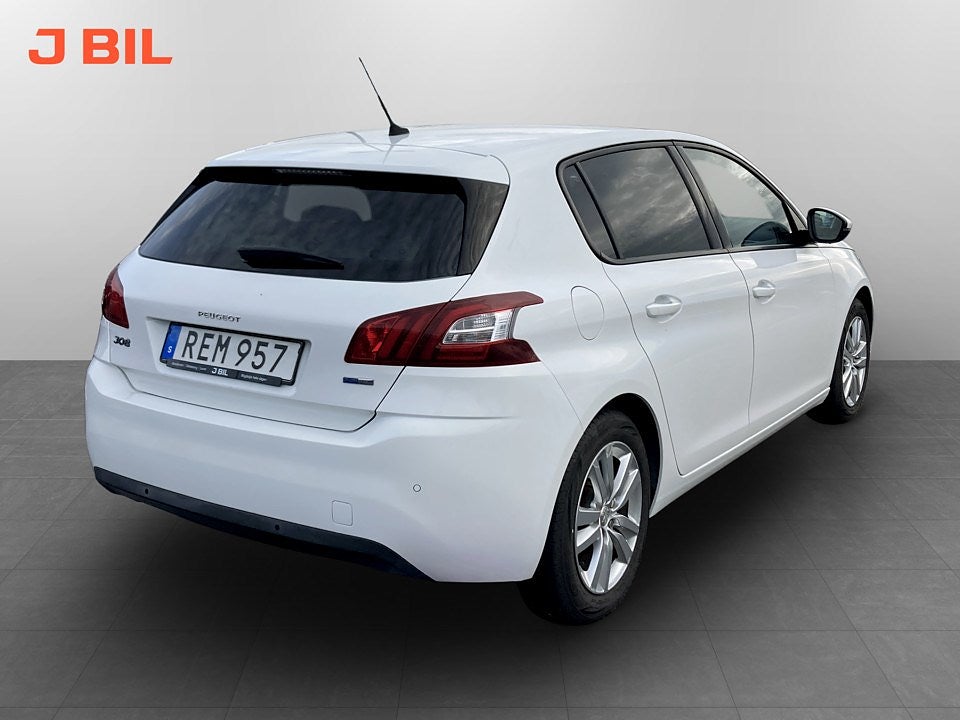 Bild på Peugeot 308 5D Active 1.2 PT 110hk - FARTHÅLLARE, NAVI