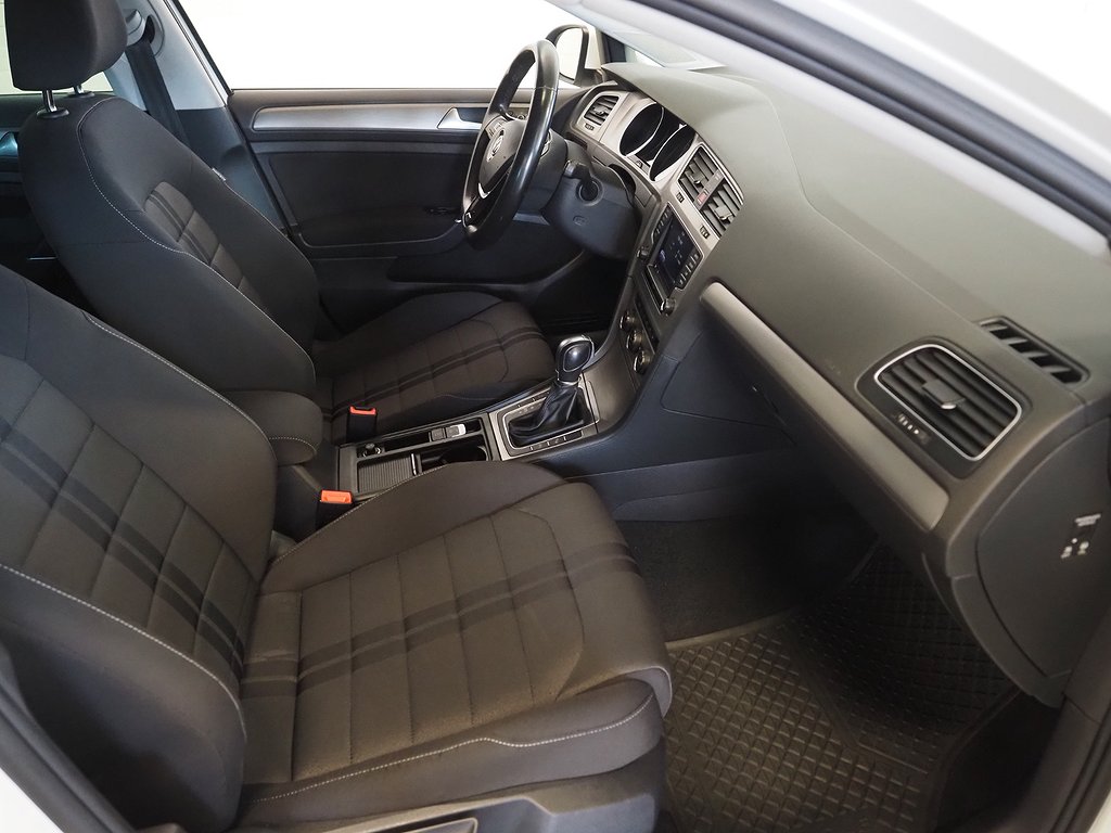 Volkswagen Golf Sportscombi 1.2 TSI DSG PDC Värmare Keyless 2016