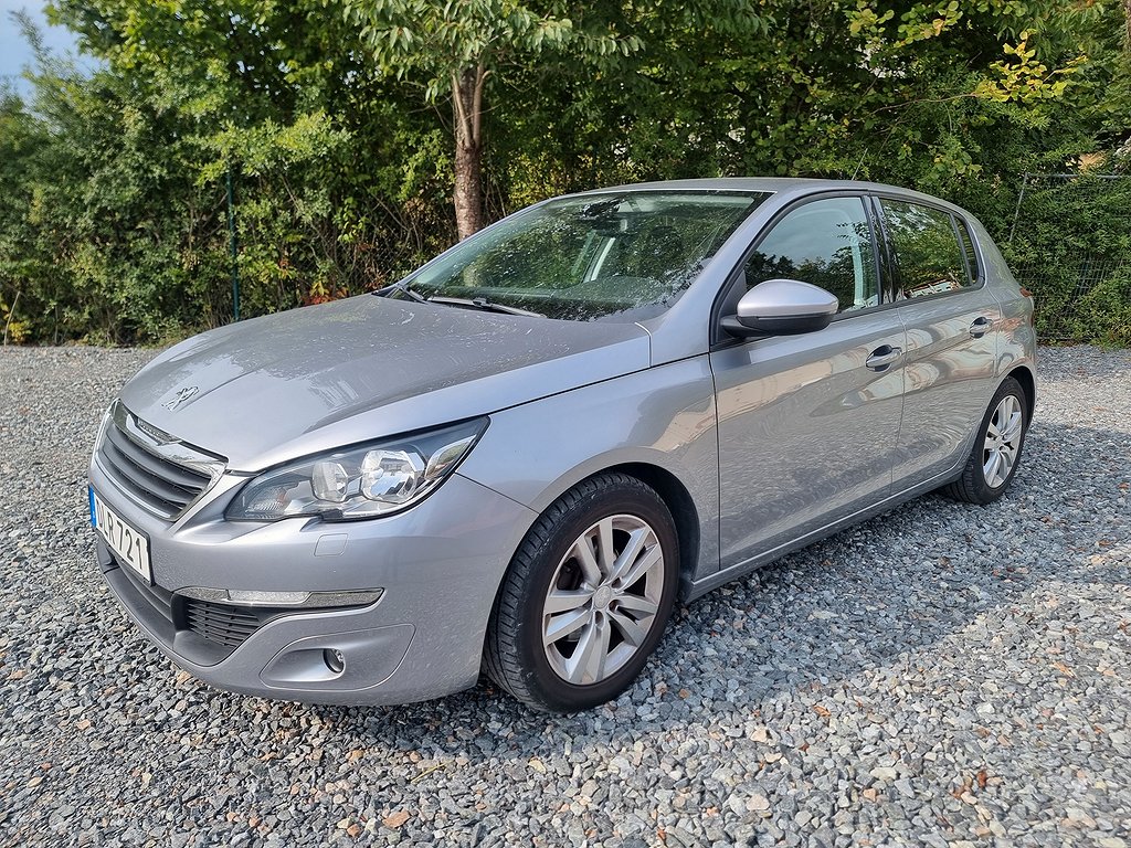 Peugeot 308 1.2 e-THP Active / FULLSERV / NY KAMREM / S+V DÄCK