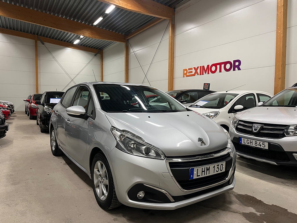 Peugeot 208 5-dörrar 1.2 PureTech 82 Besiktad 