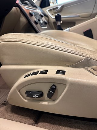 SUV Volvo XC60 7 av 12
