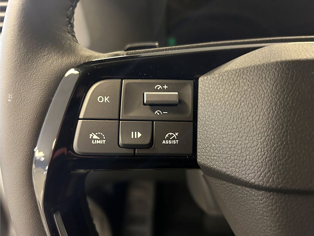 Bild på Peugeot e-Expert Plus 136hk Aut L2 - OMGÅENDE LEVERANS!