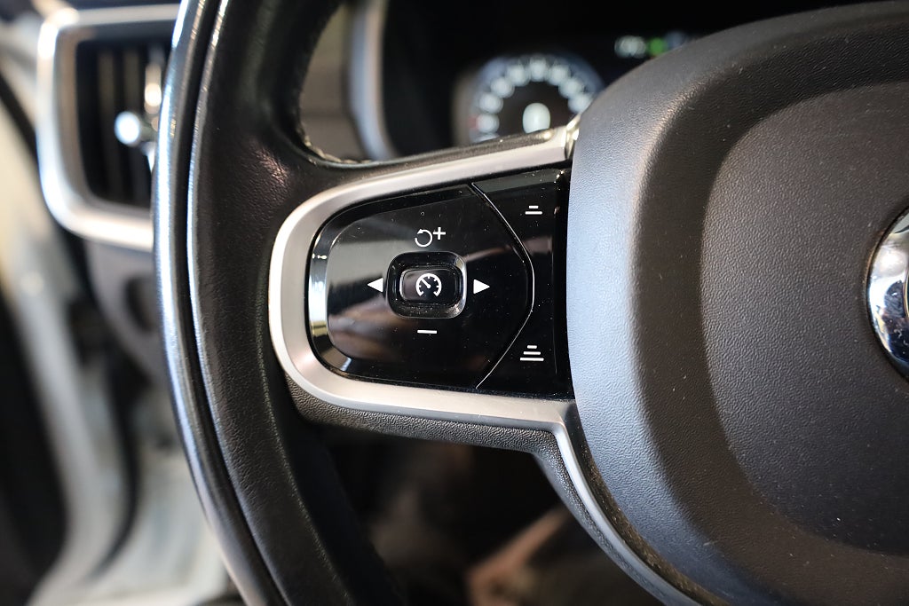 Volvo V90 Cross Country D4 AWD Business Geartronic Navi Drag VOC K-Rem bytt