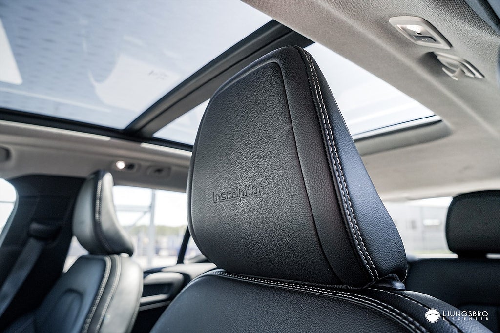 Volvo XC40 D4 AWD Inscription / Drag / Värmare / Pano / Skinn