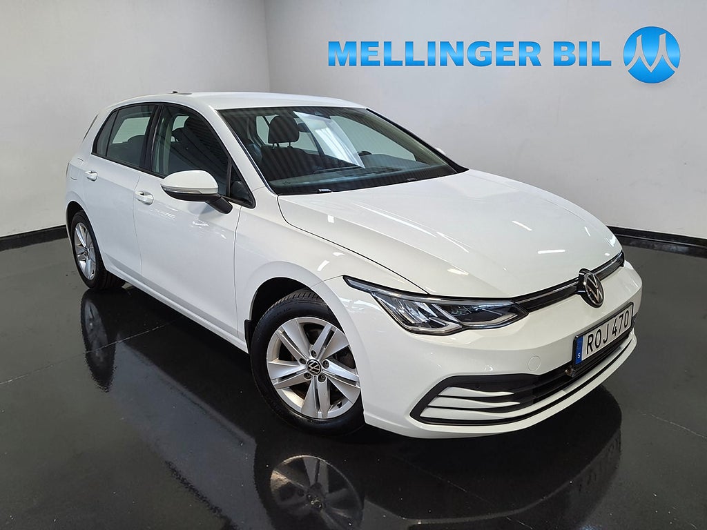 Volkswagen Golf VIII 1.0 eTSI 110hk DSG/AUT Parkv.|Backkamera