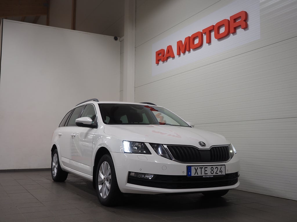 Skoda Octavia Kombi 2.0 TDI 4x4 Ambition D-Värm Dragkrok PDC 2018