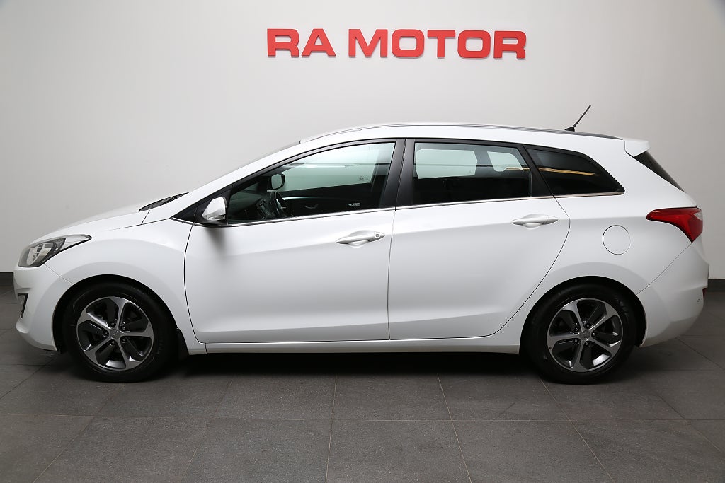 Hyundai i30 1,6 GDI 135hk Comfort Kombi 1ägare Dragkrok 2017