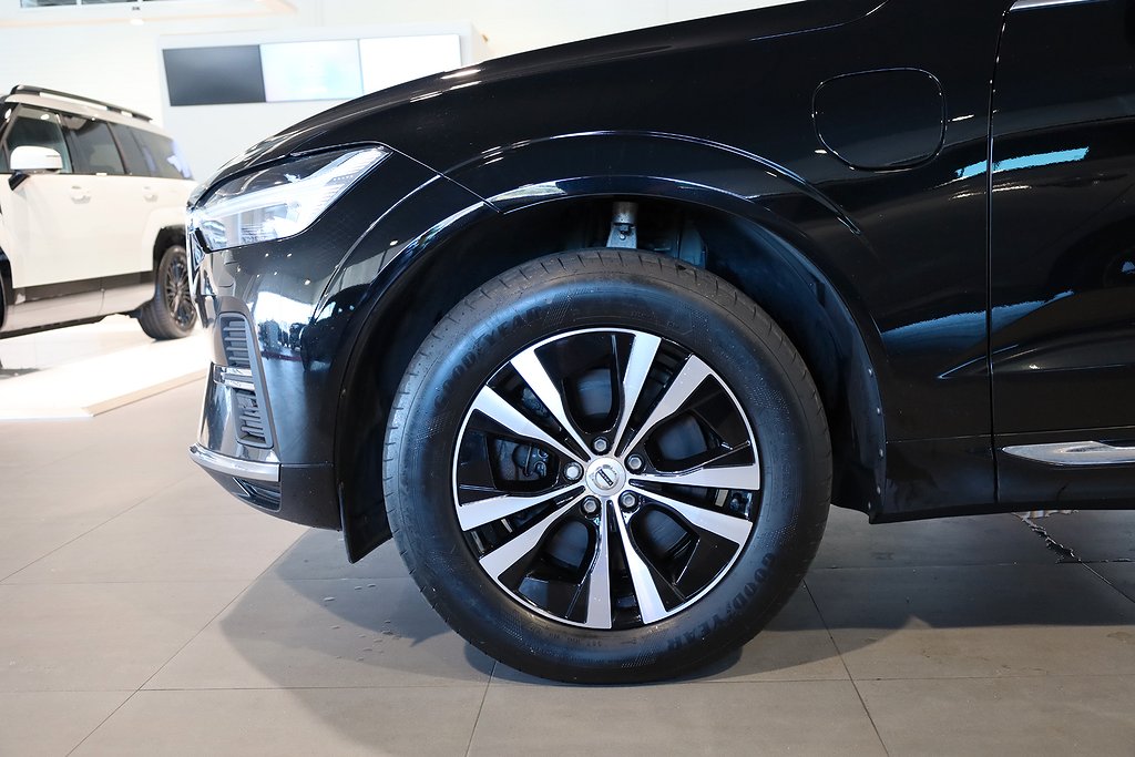 Volvo XC60 T6 Recharge 350hk AWD Core Edition Panorama Drag 2023