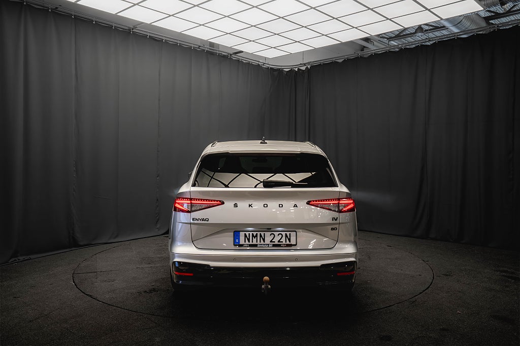 Skoda Enyaq iV 80 iV80 SPORTLINE DRAG CRYSTAL 360 El-STOL 1 ÄGARE MOMS