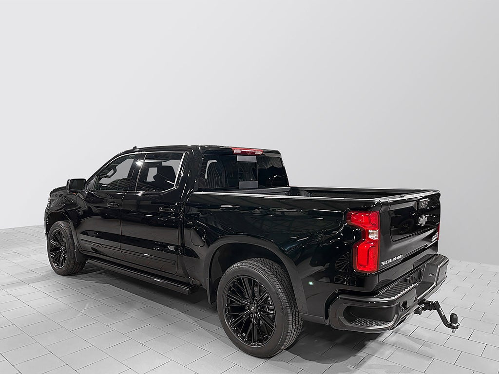 Chevrolet Silverado 2025 - miniatyr 4