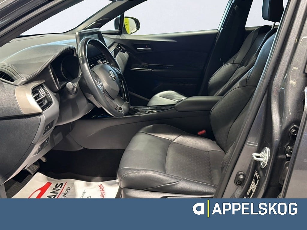 Toyota C-HR X-EDITION Hybrid Teknikpaket|LED-RAMP|RÄNTA 3,99|V-HJUL thumbnail