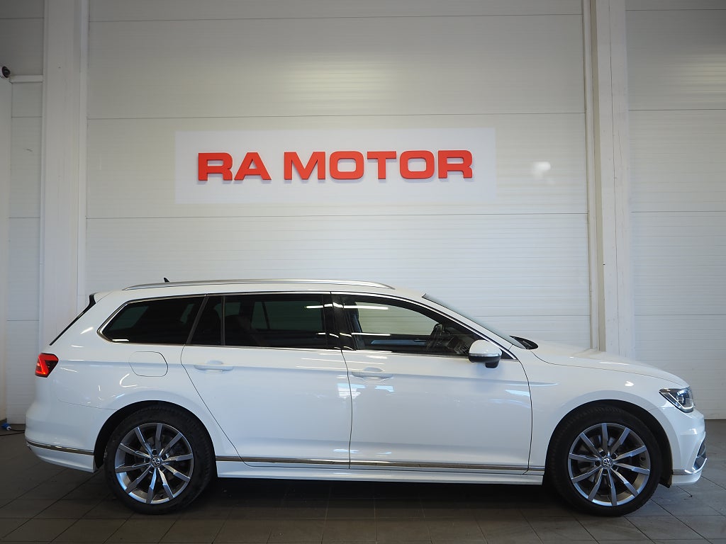 Volkswagen Passat SC 2.0 TDI 4Motion R-Line Cockpit Läder D-Värm Drag Nav 2019