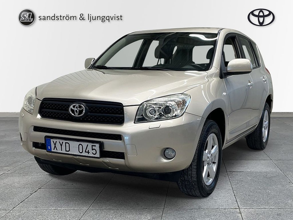 Toyota RAV4 2.0 BENSIN AWD BUSINESS (DRAGKROK)