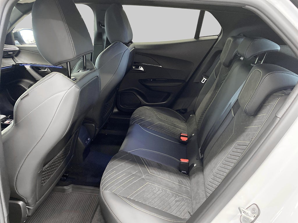 Peugeot 2008 GT HYBRID 145hk Automat  – bild 9
