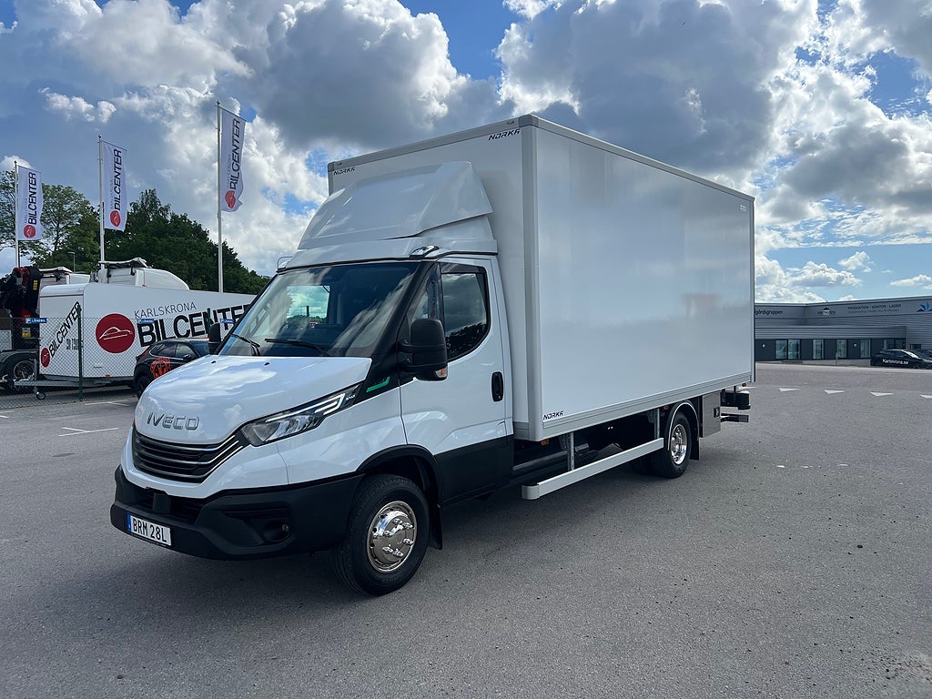 Iveco Daily 72C14G A8 CNG Skåpbil med Z-Lift