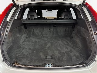 Volvo XC60 D4 AWD R-Design Panorama/Dvärm/Navi/Skinn