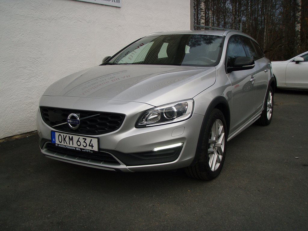 Volvo V60 Cross Country D4 AWD Geartronic Summum Euro 6 