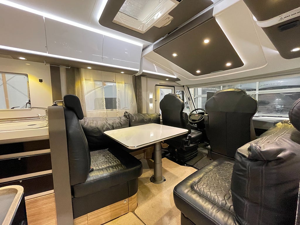 Adria Sonic Supreme 810 SC/Hyd-stöd/AC bodel/Solcell/Drag/Automat180hk - Adria