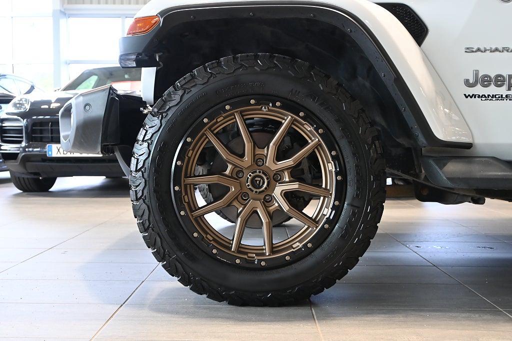 Jeep Wrangler Unlimited 2018 - miniatyr 6