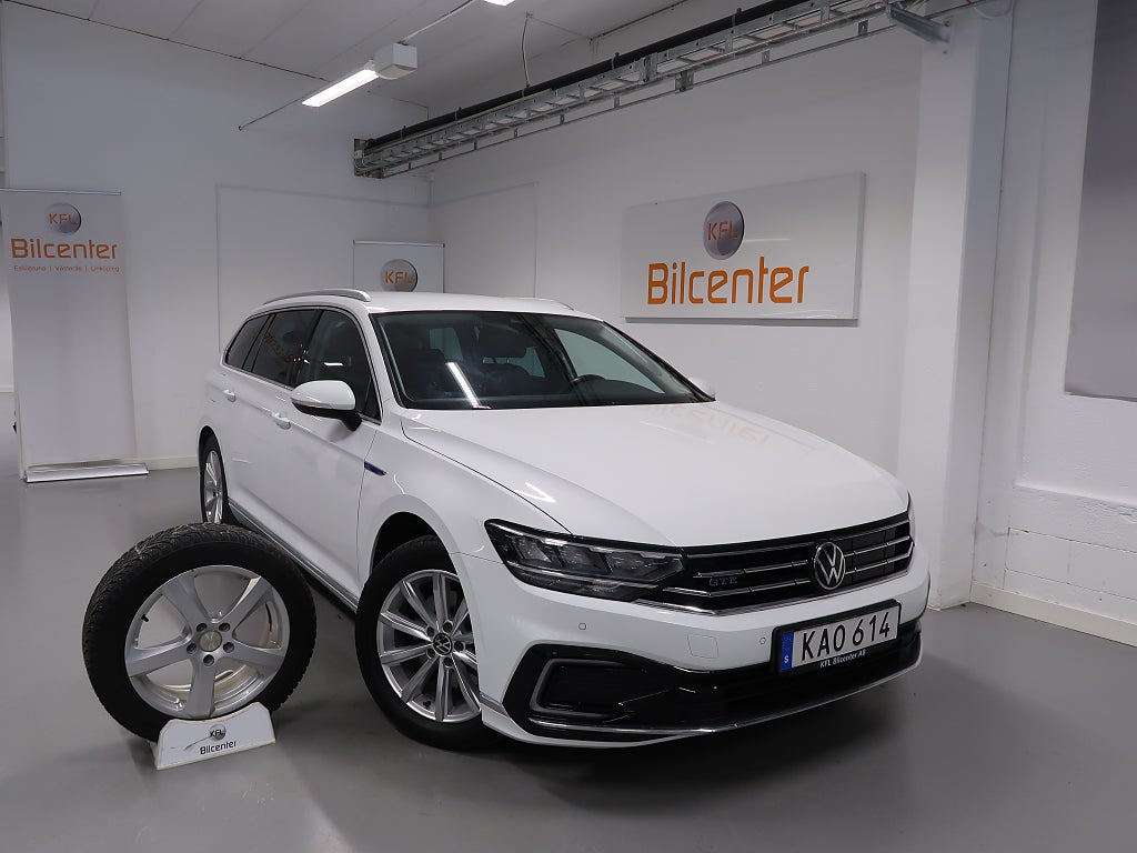 Volkswagen Passat GTE 1.4 TSI V-Däck ingår Skinn-Drag-Kamera-Värmare-Navi