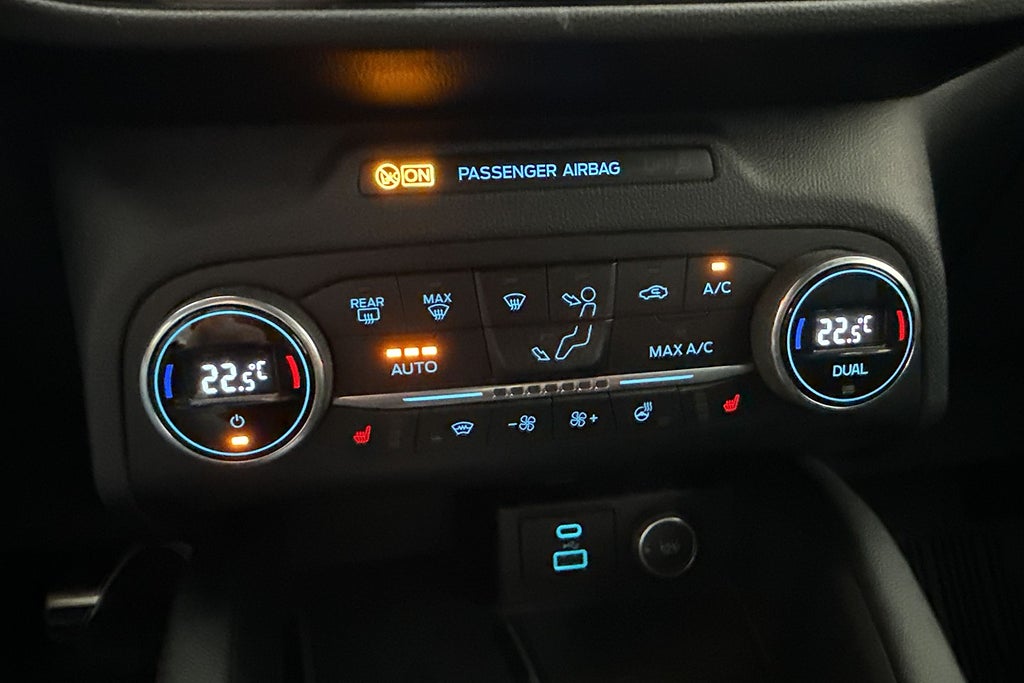 Ford Kuga Plug-In Hybrid E-CVT ST-Line Kamera Navi V-hjul  miniatyr 10