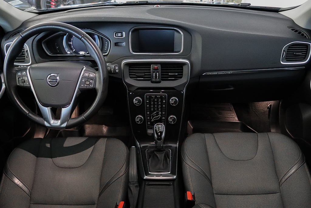 Volvo V40 Cross Country D3 Momentum Värmare Navi VoC B-Kam