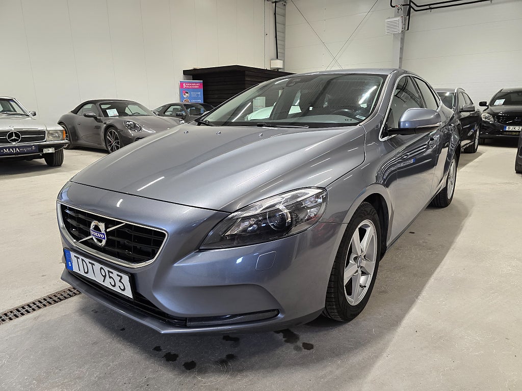 Volvo V40 D2 Momentum *Automat *Värmare
