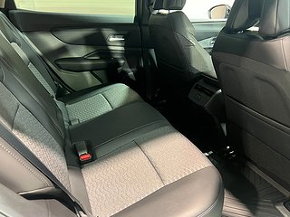 SUV Nissan Ariya 8 av 18