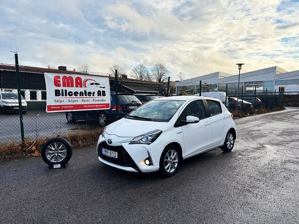 Toyota Yaris Hybrid e-CVT JULKAMPANJ Euro6|1ägare|moms|nybes