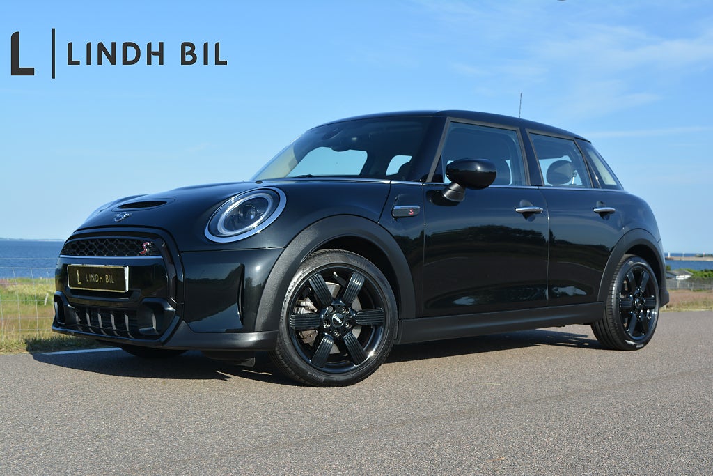 MINI Cooper S HATCH 178 HK AUT EXKLUSIV NAVI PDC SERVICEAVTAL 1700MIL