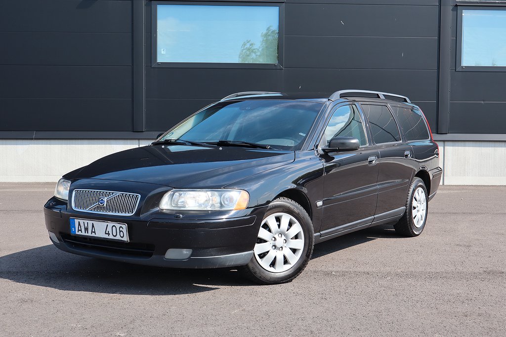 Volvo V70 2.4 Dynamic Edition- Helt Ny Kamrem - Nya däck 