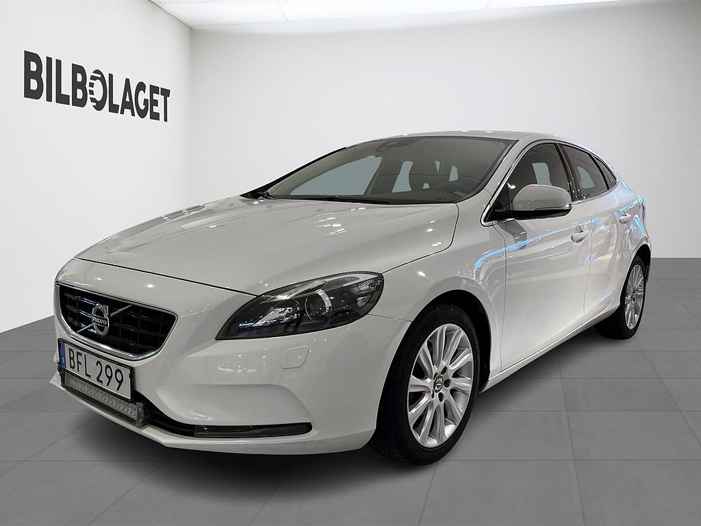 Volvo V40 D2 Your Momentum (P-Sensor bak,17"Alu,Xenon)