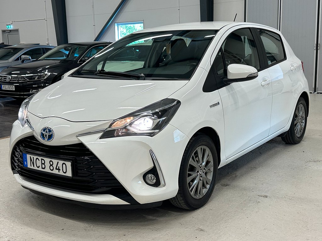 Toyota Yaris HYBRID E-CVT ACTIVE 101HK KAMERA VÄLSERVAD 