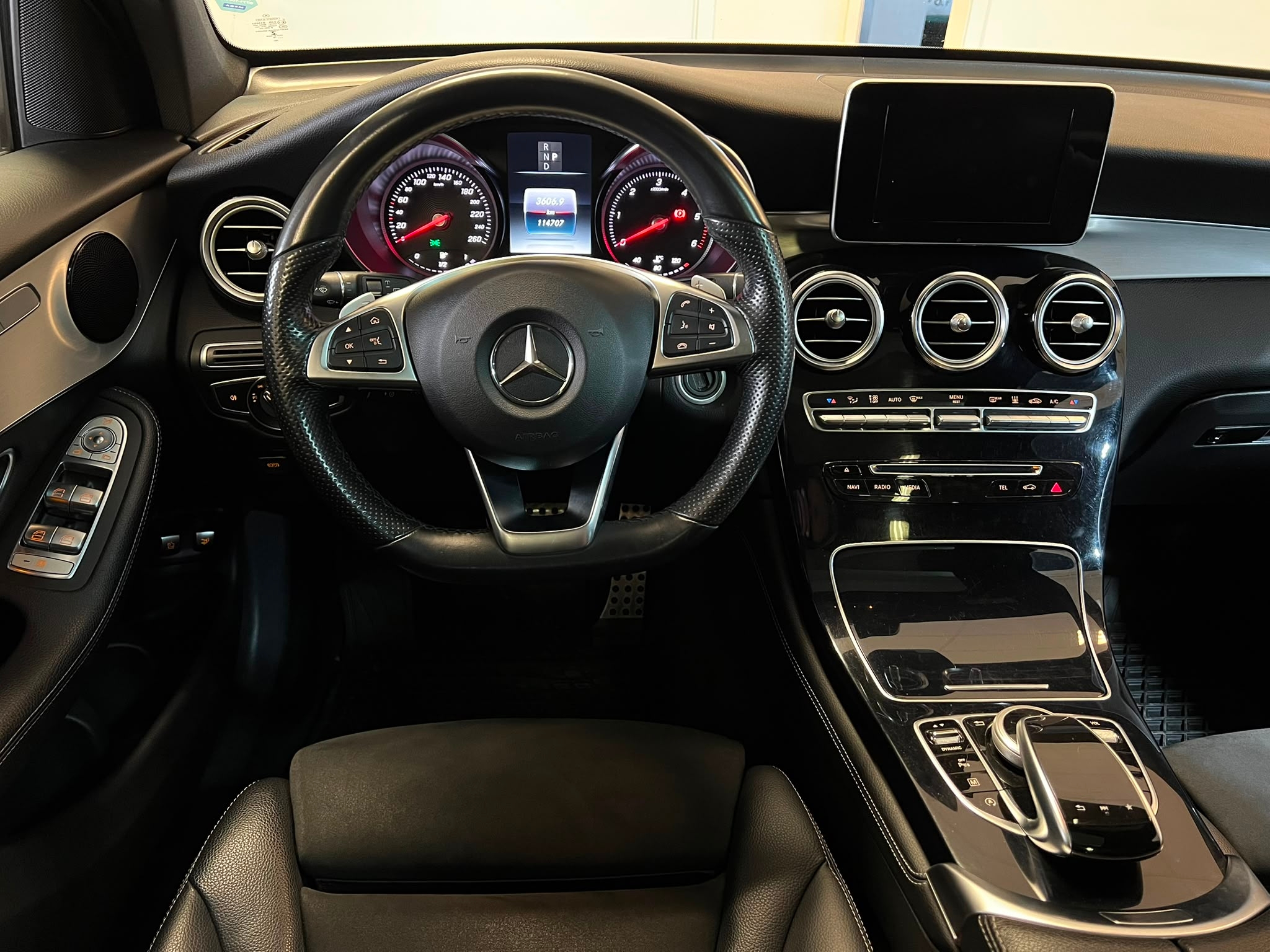 Mercedes-Benz GLC 2018, bild 7/35