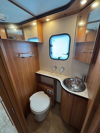Husbil-integrerad Rapido Le Randonneur 251 12 av 20