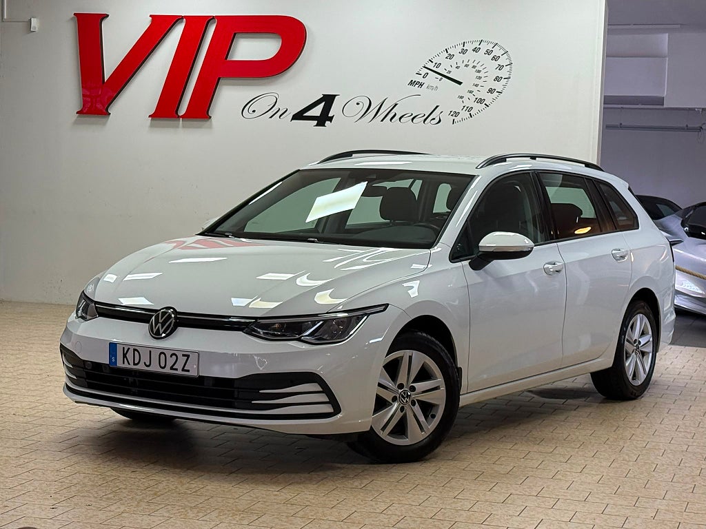 Volkswagen Golf Sportscombi 1.5 TGI Base Motorvärmare Apple-Carplay 