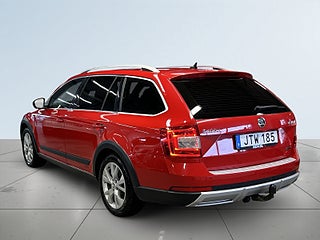 Skoda Octavia Scout 2.0 TDI 4x4 Drag/M-Värmare/X-ljus/Kamrem bytt/S&V-Däck