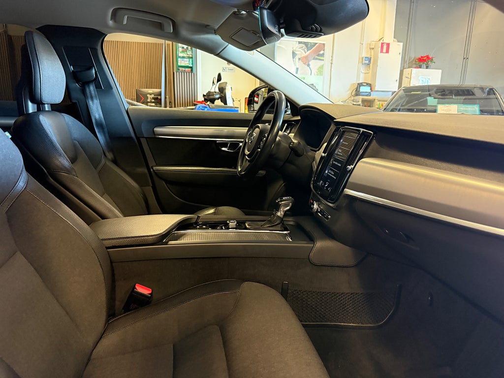Volvo V90 2018 - miniatyr 16
