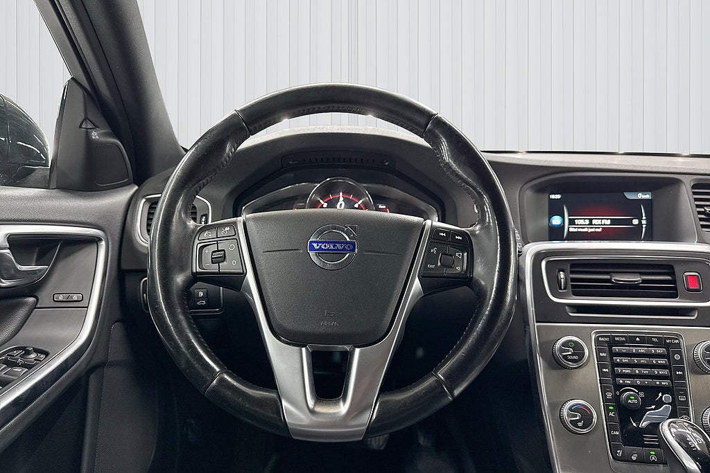 Volvo V60 Cross Country 2017
