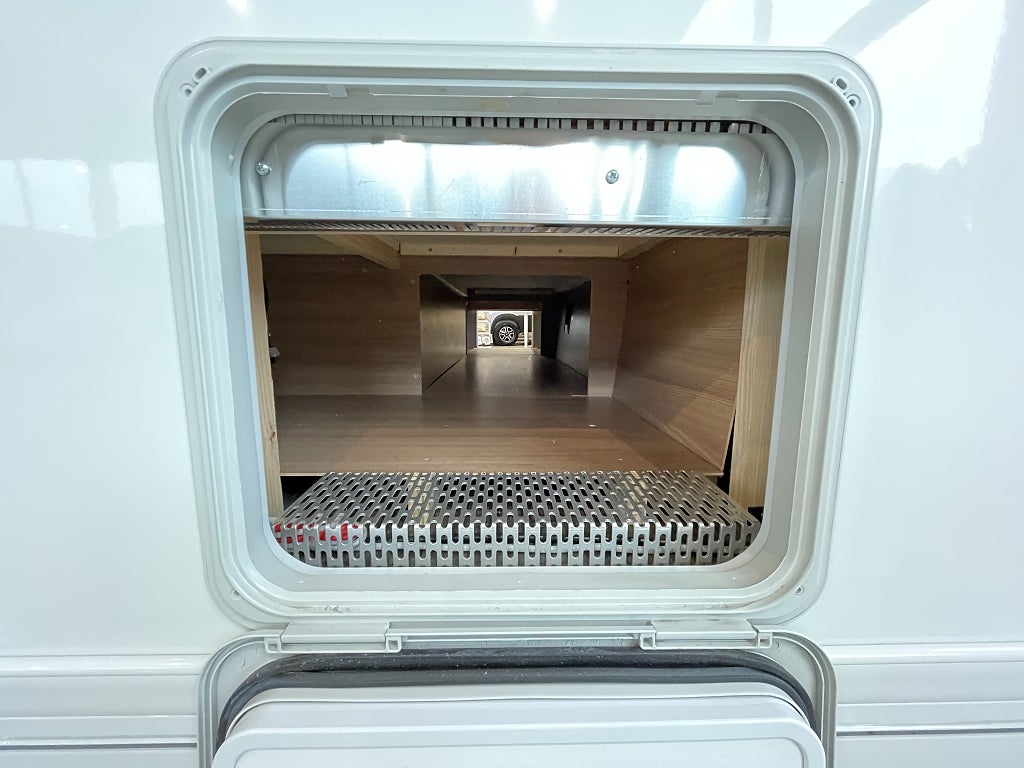 Adria Alpina 573 UP / ALDE / Ugn / Panorama / 1779kr/mån / Cityvatten  - Adria