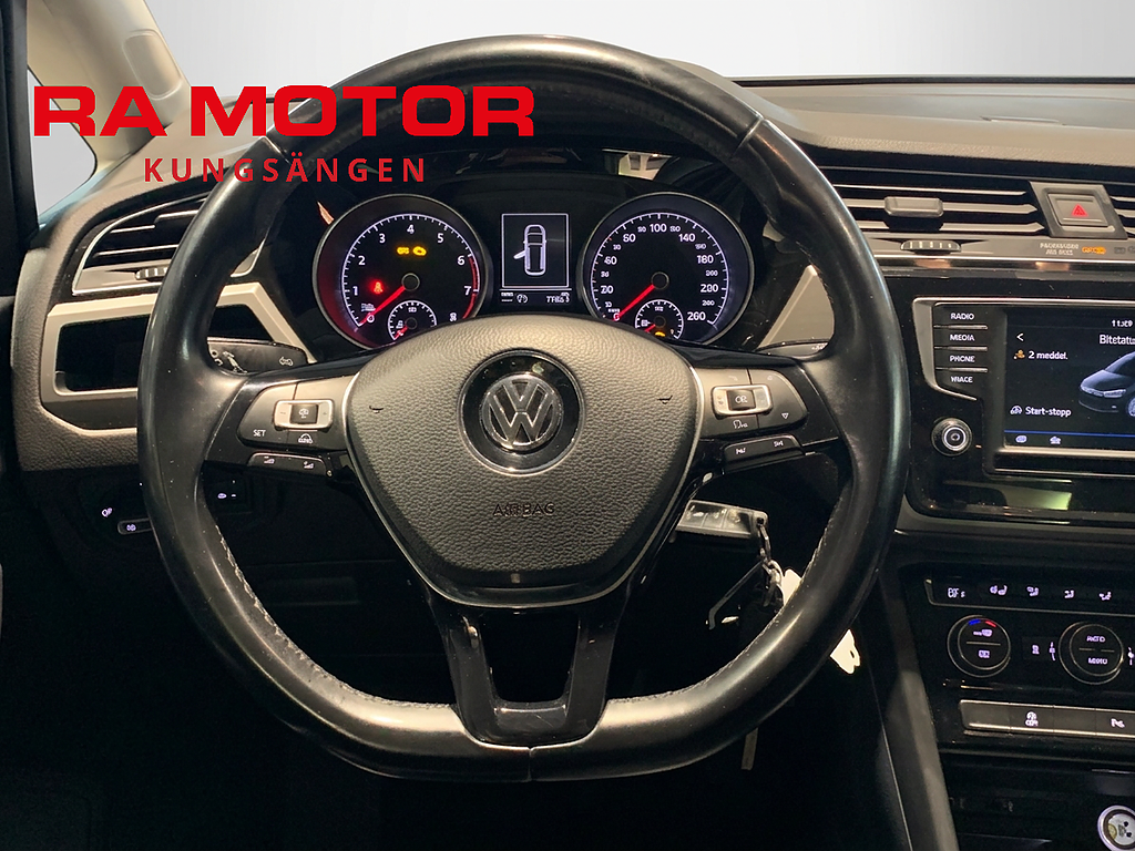 Volkswagen Touran 1.4 TSI, 150hk | Drag | Kamera | 7-sits | Värmare 2017