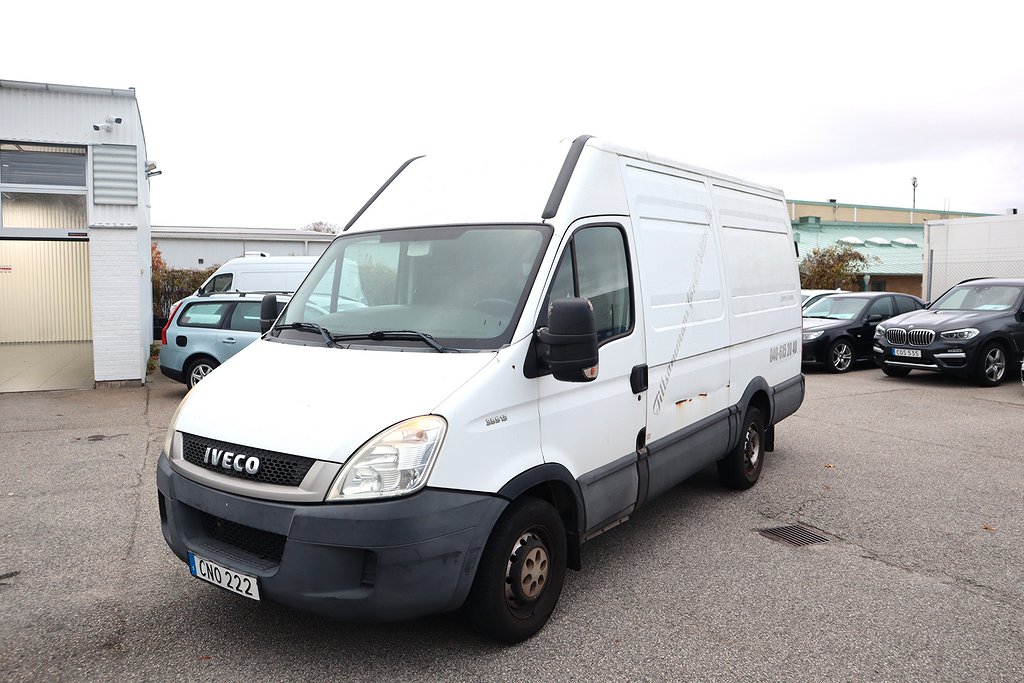 Iveco Daily 35C13 Skåpbil 2.3 HPI AGile Besiktad Diesel Auto