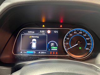 Halvkombi Nissan Leaf 19 av 21